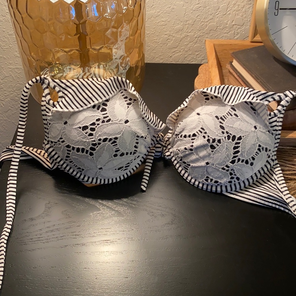 Black 🖤 and White 🤍 eyelet Bikini Top